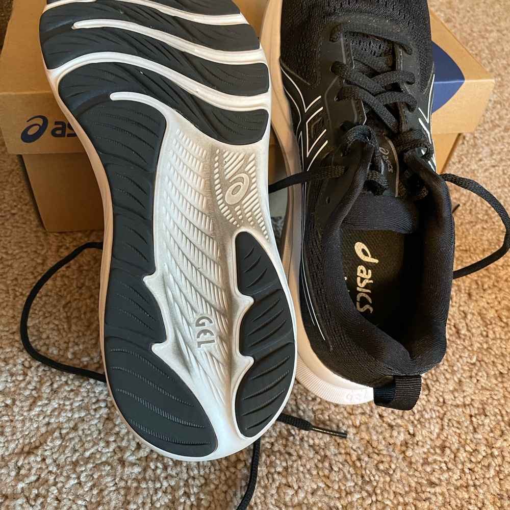 Asics Gel Contend - image 2